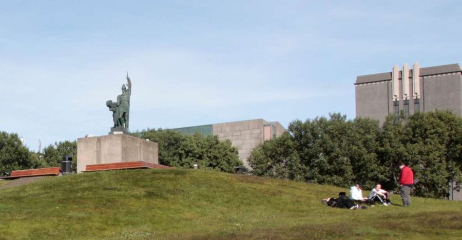 Reykjavik: Guided City Walking Tour - Why this walk works well at the start of your stay
