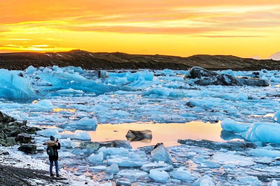 Reykjavik: Jokulsarlon Glacier Lagoon Full-Day Guided Trip - The guide and driver can make or break the day