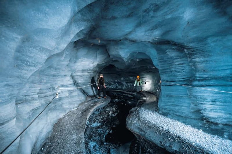 Reykjavik: Katla Ice Cave & South Coast Waterfalls Tour - Inside the cave, look up and look sideways