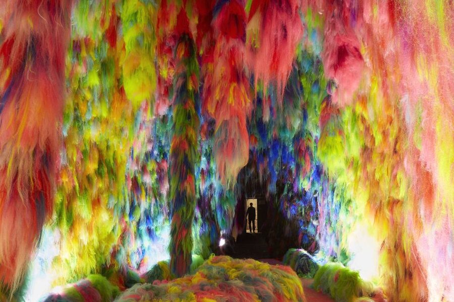 Reykjavík: Multi-Sensory Art Installation Chromo Sapiens - Why the touchable design matters