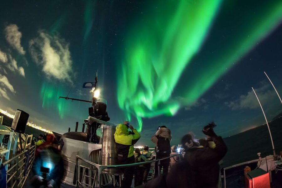 Reykjavik: Northern Lights Guided Boat Tour - Key points to know before sailing