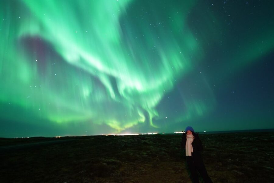 Reykjavik: Premium Northern Lights Tour with Free Photos - A four-hour evening with a flexible route