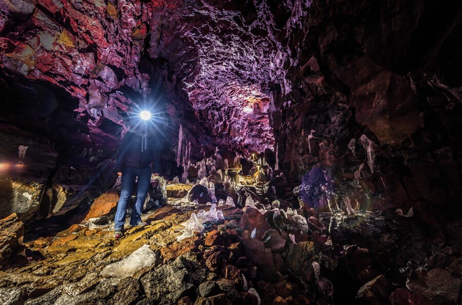 Reykjavík: Silfra Fissure Snorkeling and Lava Caving Tour - The bakery stop and the split schedule