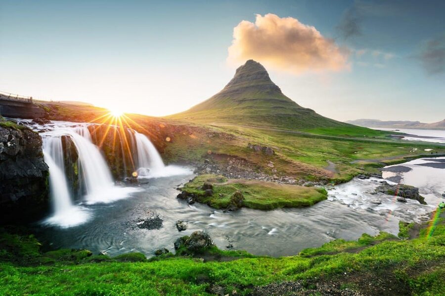 Reykjavik: Snæfellsnes Day Trip with Vatnshellir Lava Cave - Why Snæfellsnes works as a day trip