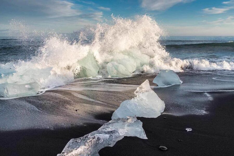 Reykjavik: South Coast, Diamond Beach, and Jökulsárlón Tour - The long eastern road to Vatnajökull National Park