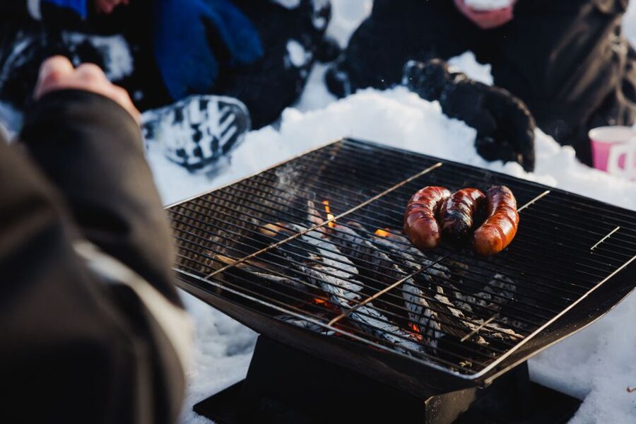 Rovaniemi: Arctic Circle Ice Fishing Experience - Choosing the right time and group