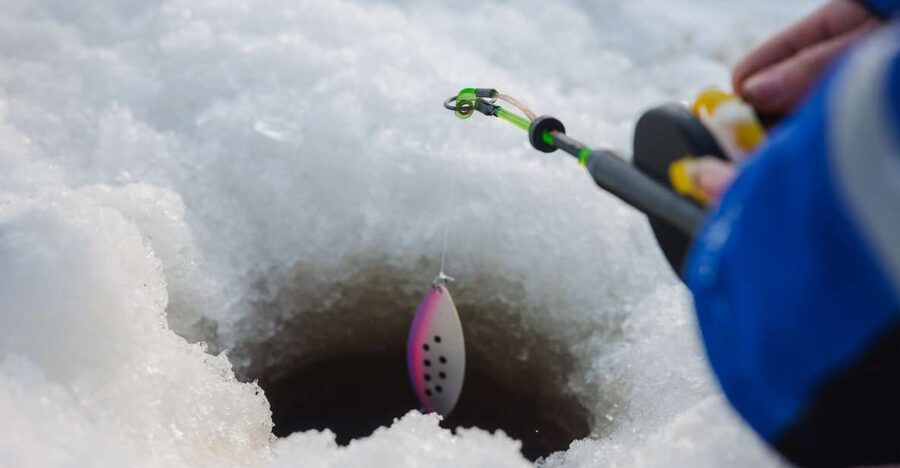 Rovaniemi: Arctic Circle Ice Fishing Experience - From Rovaniemi to the frozen lake