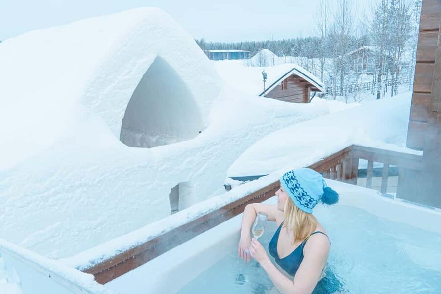 Rovaniemi: Arctic Snow Hotel Tour and Snow Sauna Experience - Key points to know before booking