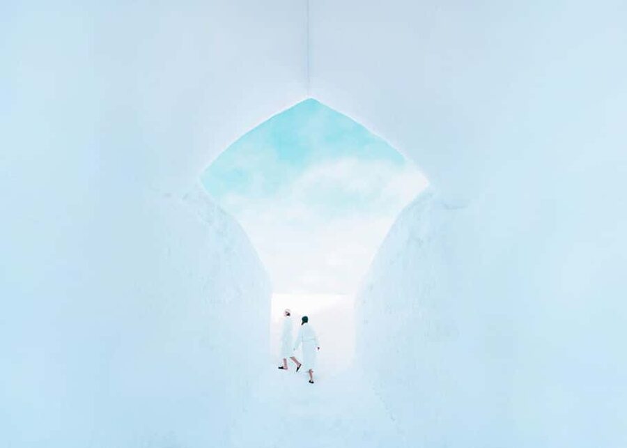 Rovaniemi: Arctic Snow Hotel Tour and Snow Sauna Experience - Touring the Arctic SnowHotel’s ice rooms