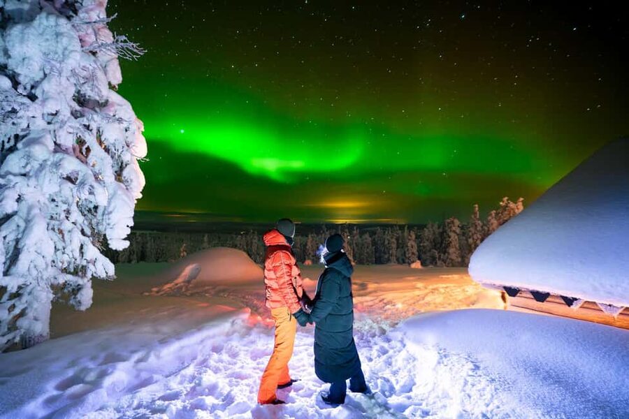 Rovaniemi: Aurora Hunt with Money-Back Guarantee and Photo - Group size, comfort, and who should book