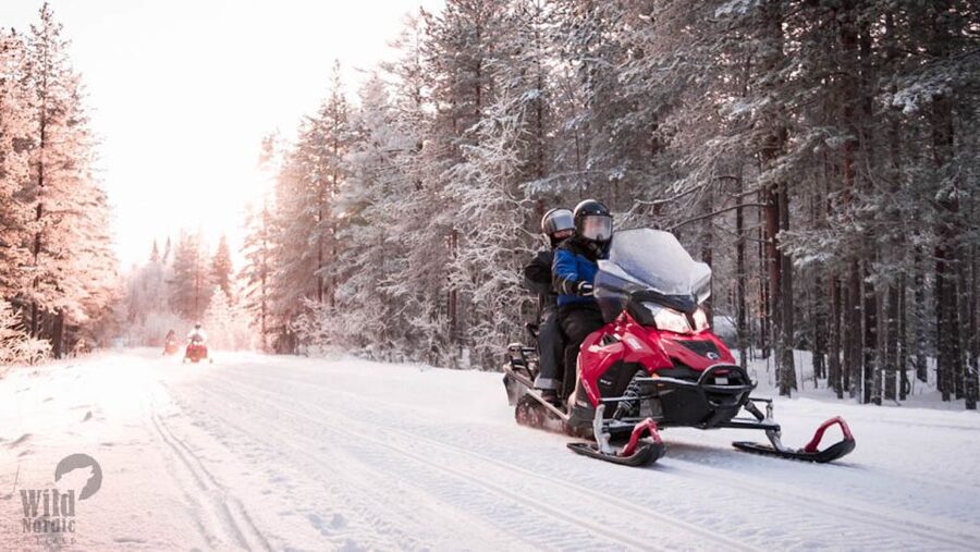 Rovaniemi: Easy Snowmobile Safari - Safety, clothing, and physical limits