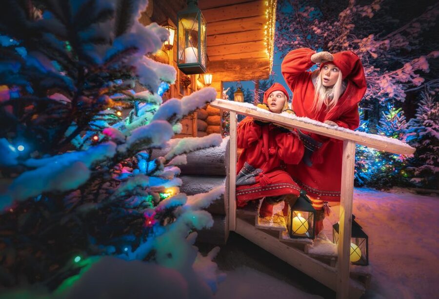Rovaniemi: Elf Hat Academy in Santa's Village - Learning the secret elf dances