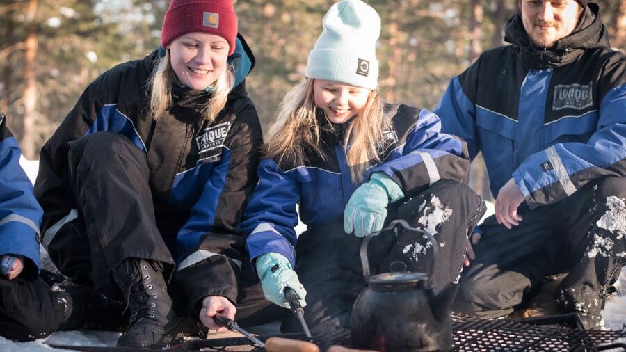 Rovaniemi: Family Snowmobile Safari with Campfire and Snacks - Key points at a glance