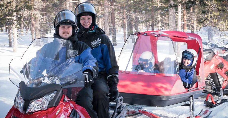 Rovaniemi: Family Snowmobile Safari with Campfire and Snacks - Who should book it?