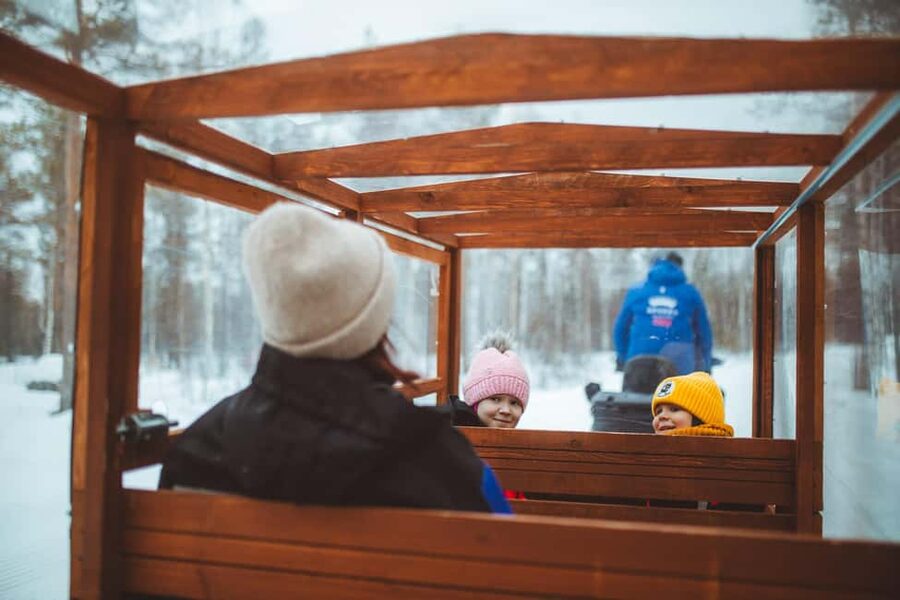 Rovaniemi: Family Snowmobiling Trip - A gentle introduction to Lapland snowmobiling
