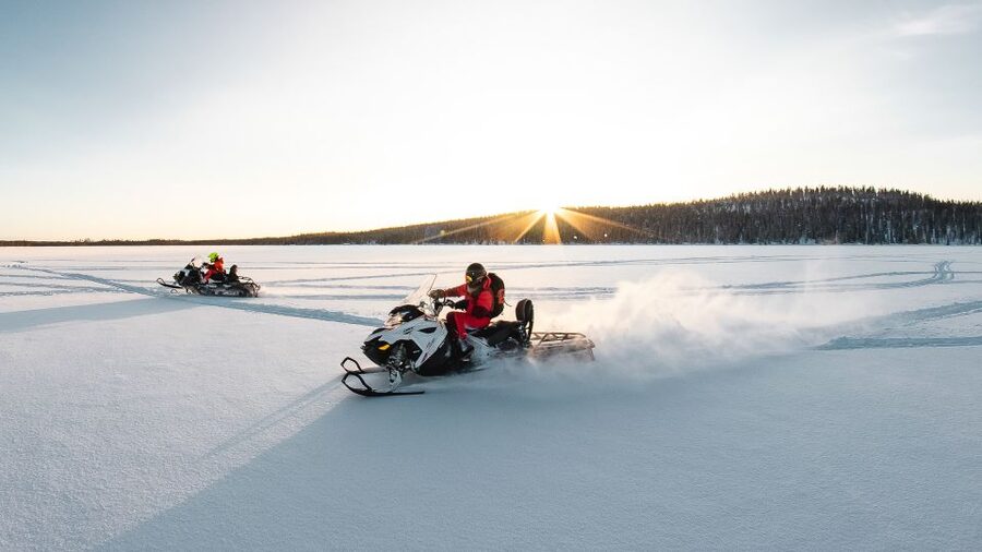 Rovaniemi: Full-Day Snowmobile Safari into the Wilderness - Four to five hours through frozen country