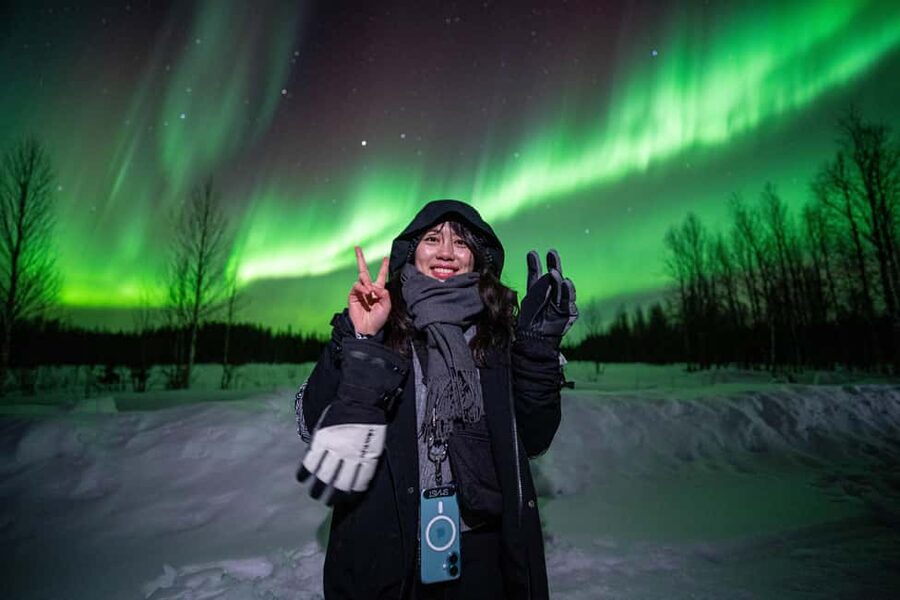 Rovaniemi: Guaranteed Northern Lights Tour with Photos - Pickup in Rovaniemi and the first hours on the road