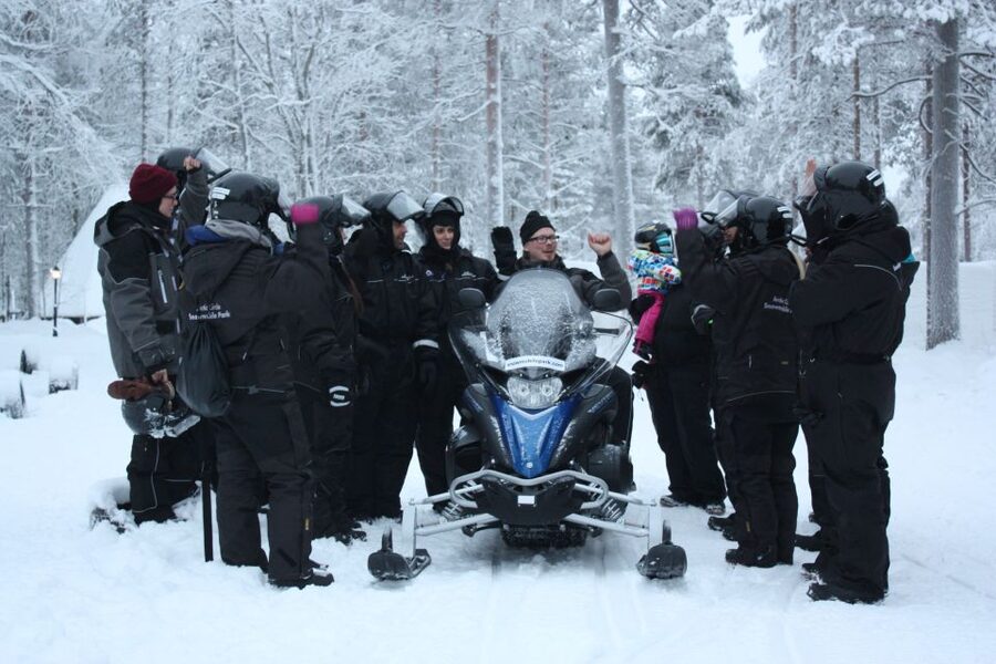 Rovaniemi: Husky & Reindeer Experience with Snowmobile Ride - Santa Claus Village as a useful final stop