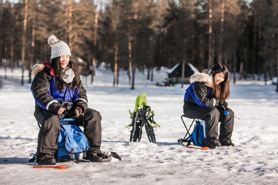 Rovaniemi: Ice Fishing Experience - Drilling through ice up to a meter thick