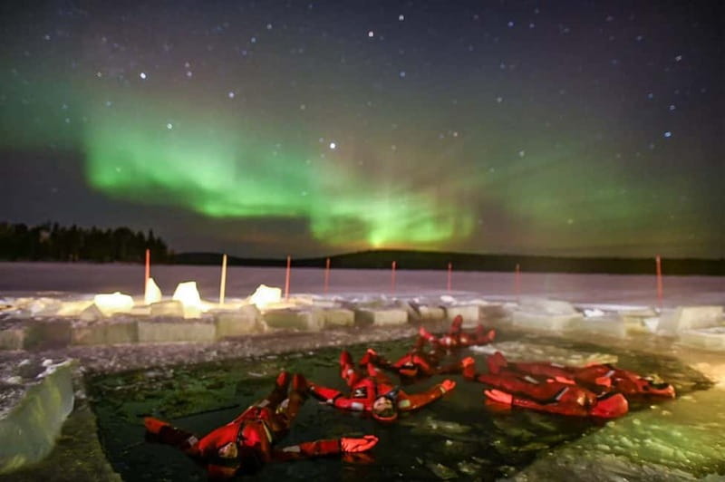 Rovaniemi: Ice Floating in Forest Lake with Aurora Borealis - What ice floating on a Lapland lake feels like