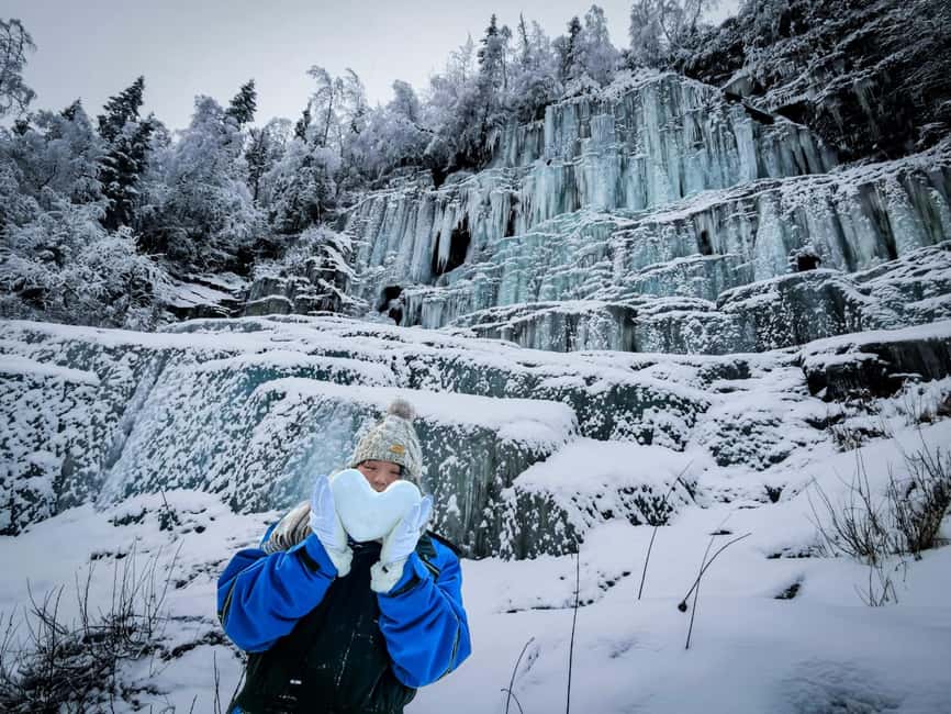 Rovaniemi: Korouoma Canyon & Frozen Waterfalls Tour with BBQ - Walking the 4 to 6 kilometer winter route
