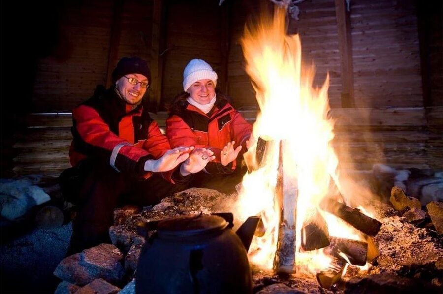 Rovaniemi: Lapland Northern Lights Tour with BBQ - Price and what the $81 buys you