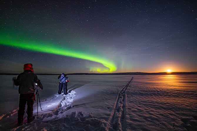 Rovaniemi Northern Lights Photography Small-Group Tour - The first stop: gear, forecasts, and camera setup