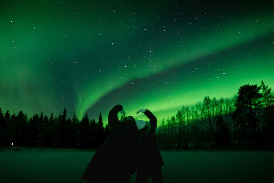 Rovaniemi: Northern Lights Photography Tour & BBQ - What happens when the Aurora appears