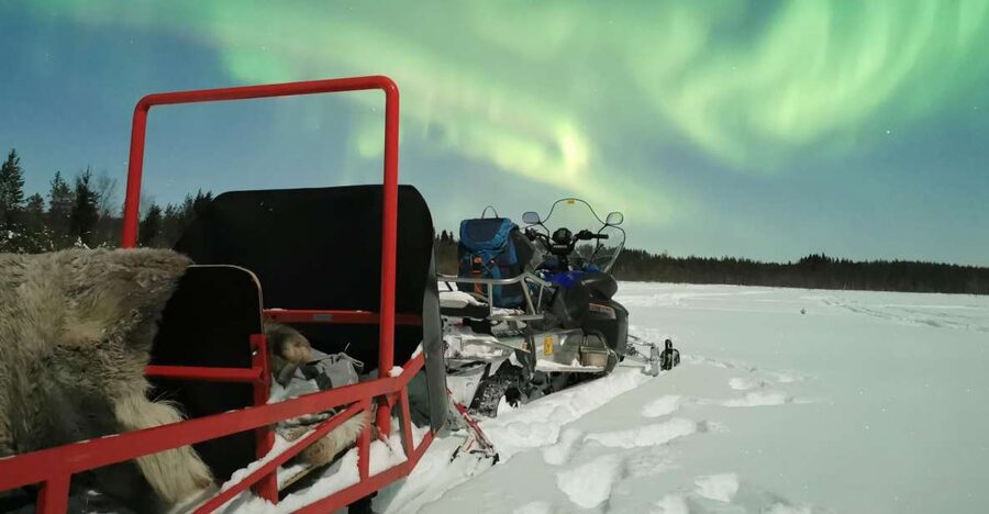 Rovaniemi: Northern Lights Sledge Ride - Getting dressed for a night below freezing