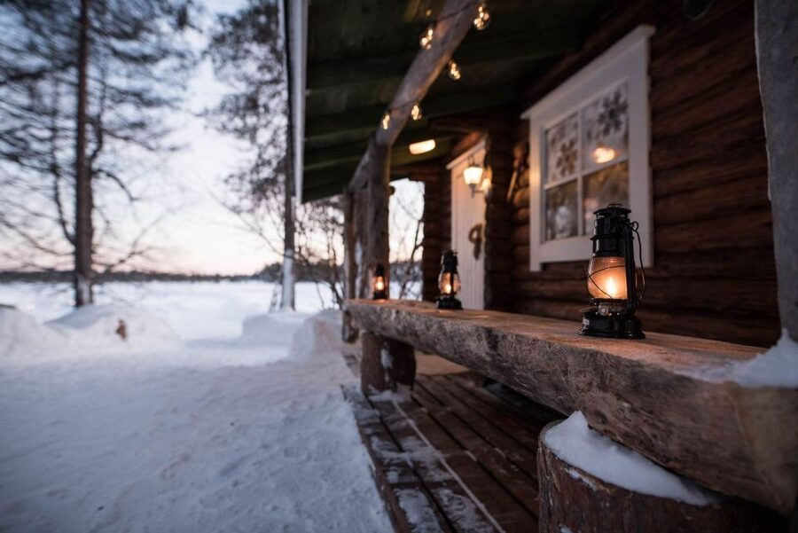 Rovaniemi: Sauna & Ice Swimming Tour with Dinner and Aurora - Two hours of heat and cold