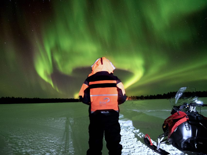 Rovaniemi: Search for Northern Lights Snowmobiling Trip - The small-group advantage