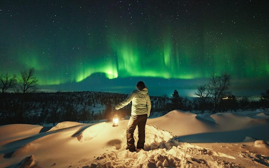 Rovaniemi: Small Group Aurora Hunt-full money back guarantee - Crossing toward Sweden when Finland is cloudy
