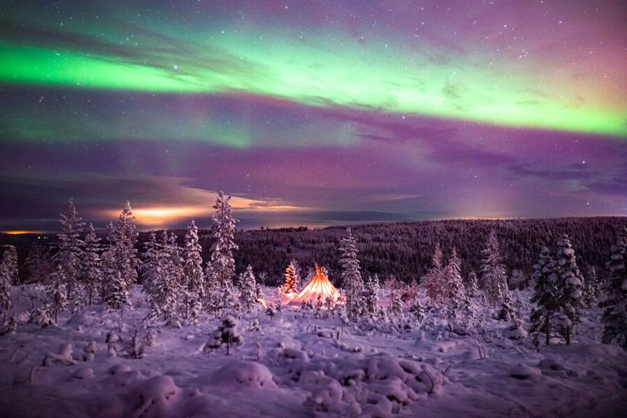 Rovaniemi: Small-Group Northern Lights Wilderness Tour - Fire, food, and Finnish outdoor know-how