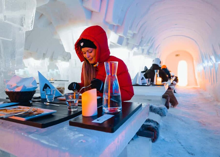 Rovaniemi: Snow Hotel Tour and Ice Restaurant Dinner - What makes this Rovaniemi evening special