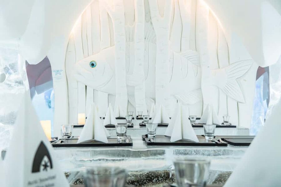Rovaniemi: Snow Hotel Tour and Ice Restaurant Dinner - Planning around the return transfer