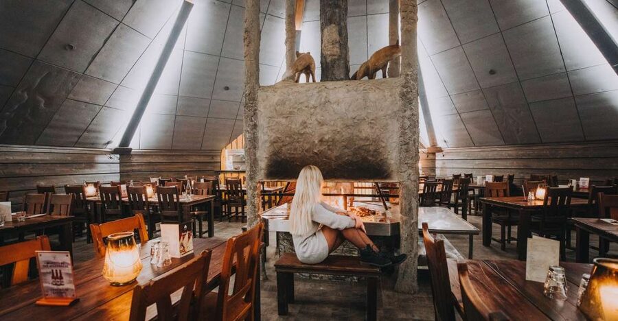 Rovaniemi: Snow Hotel Tour with Food by the Fire - Is the $201 price good value?