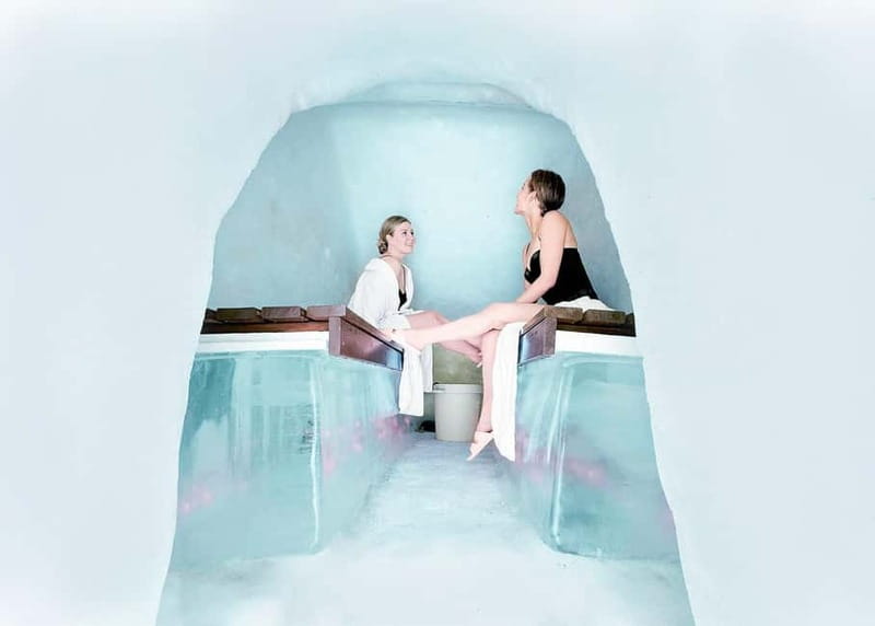 Rovaniemi: Snow Sauna Experience, Jacuzzi and Dinner in Kota - Dinner beside the fire at Kota Restaurant