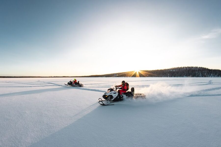 Rovaniemi: Snowmobile and Ice Fishing Adventure with Lunch - Three hours of snowmobile riding near Rovaniemi