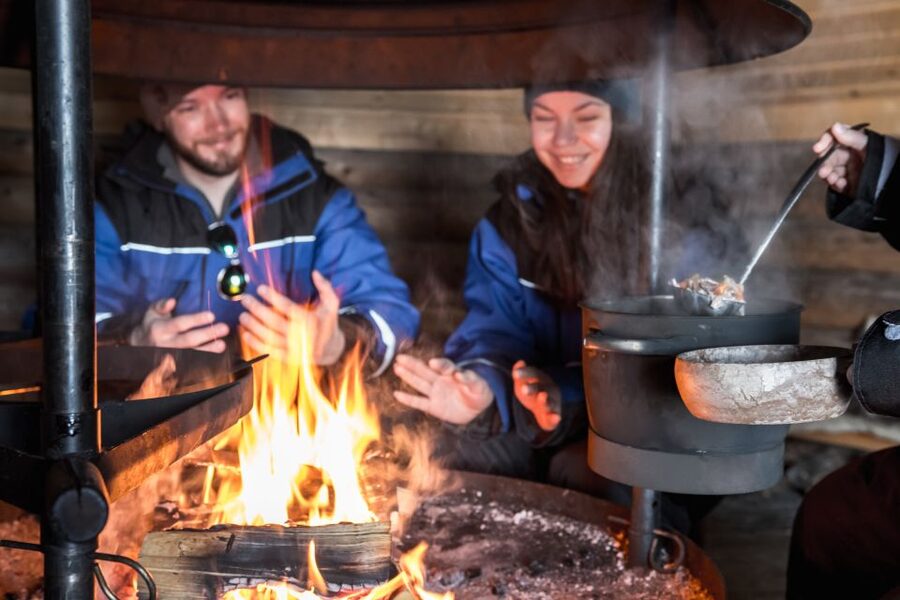 Rovaniemi: Snowmobile and Ice Fishing Adventure with Lunch - Guides who keep the day moving