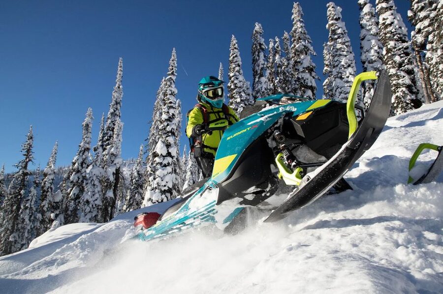 Rovaniemi: Snowmobile Safari Adventure - Getting dressed for the Arctic