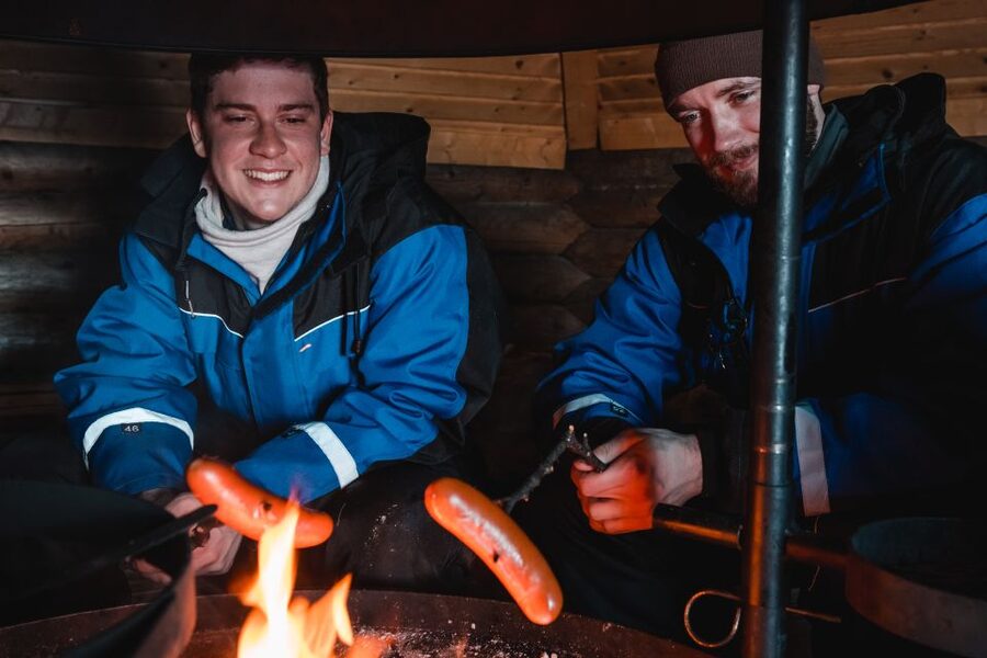 Rovaniemi: Snowmobile Safari & Campfire Evening Escape - Quick take: what makes this evening special