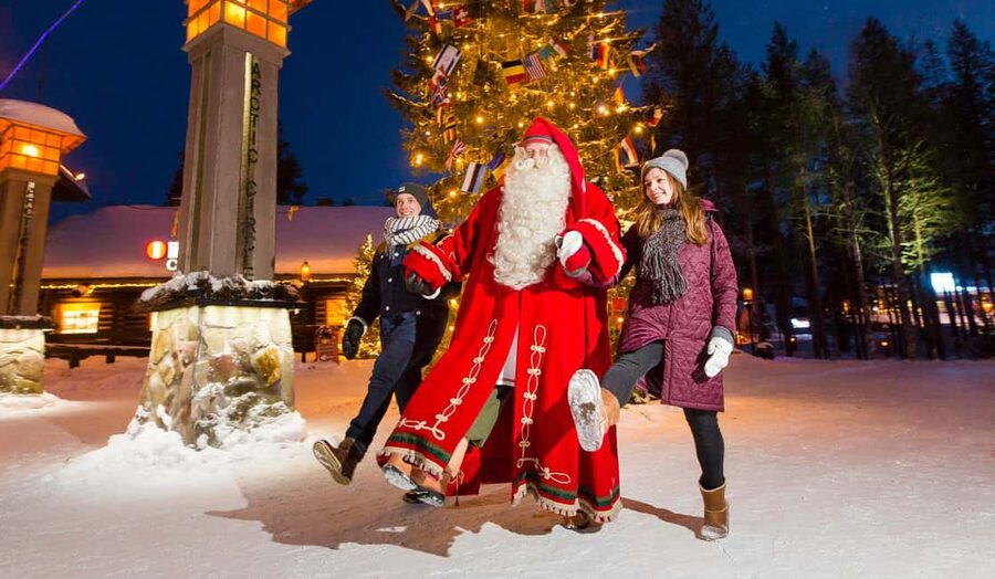 Rovaniemi: Tour to Santa Claus Village with Hotel Transfer - What the guide adds