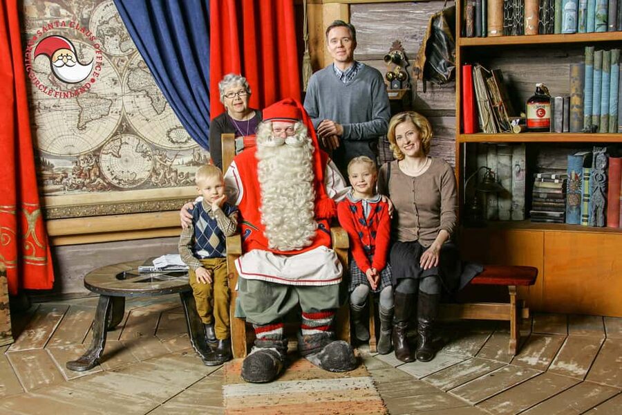 Rovaniemi: Tour to Santa Claus Village with Hotel Transfer - The Arctic Circle line gives the trip its sense of place
