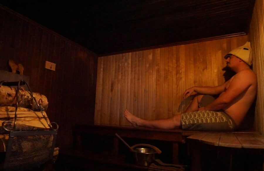 Rovaniemi: Traditional Sauna and Ice Swimming Experience - Who Should Book This Experience?
