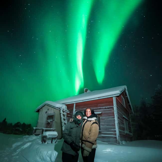 Rovaniemi: Unlimited Mileage and Hours Aurora Hunting Pro - Starting in Rovaniemi with a small group