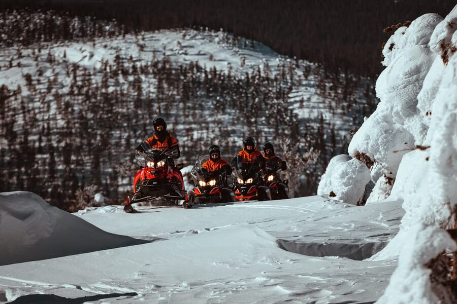 Saariselkä: Snowmobile Ride with Hot Drinks - Hotel pickup keeps the morning or afternoon easy