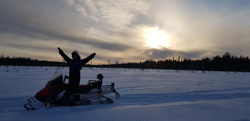 Saariselka: Snowmobile Safari on Tundra with BBQ - What driving a Lynx snowmobile feels like