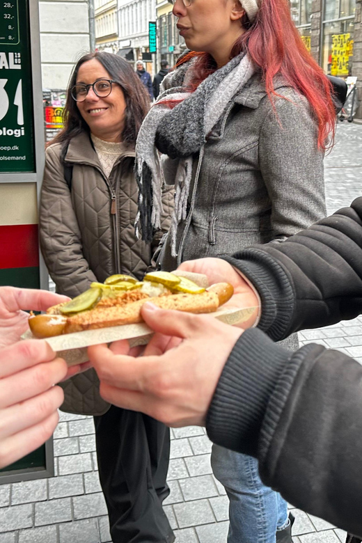Secret walking Food Tour Copenhagen - The Danish hot dog stop