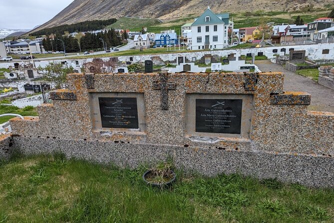 Self-Guided Tour of Ísafjörður: Art, History, and Architecture - Jónsgarður and the Whalebone Arch
