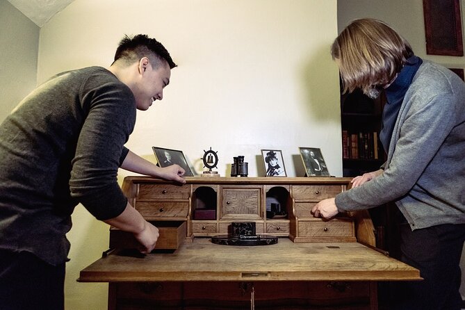 SHERLOCK Escape Room - Who will enjoy Sherlock Escape Room most?